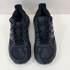 👡B2G1 Big kids adidas sneakers sz 5.5